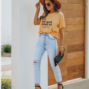 NWT Vici Lennon Distressed High Rise Denim